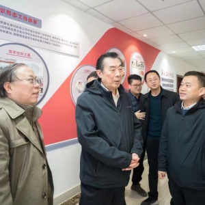 中国医药教育协会会长黄正明院士一行考察湖南中医药大学